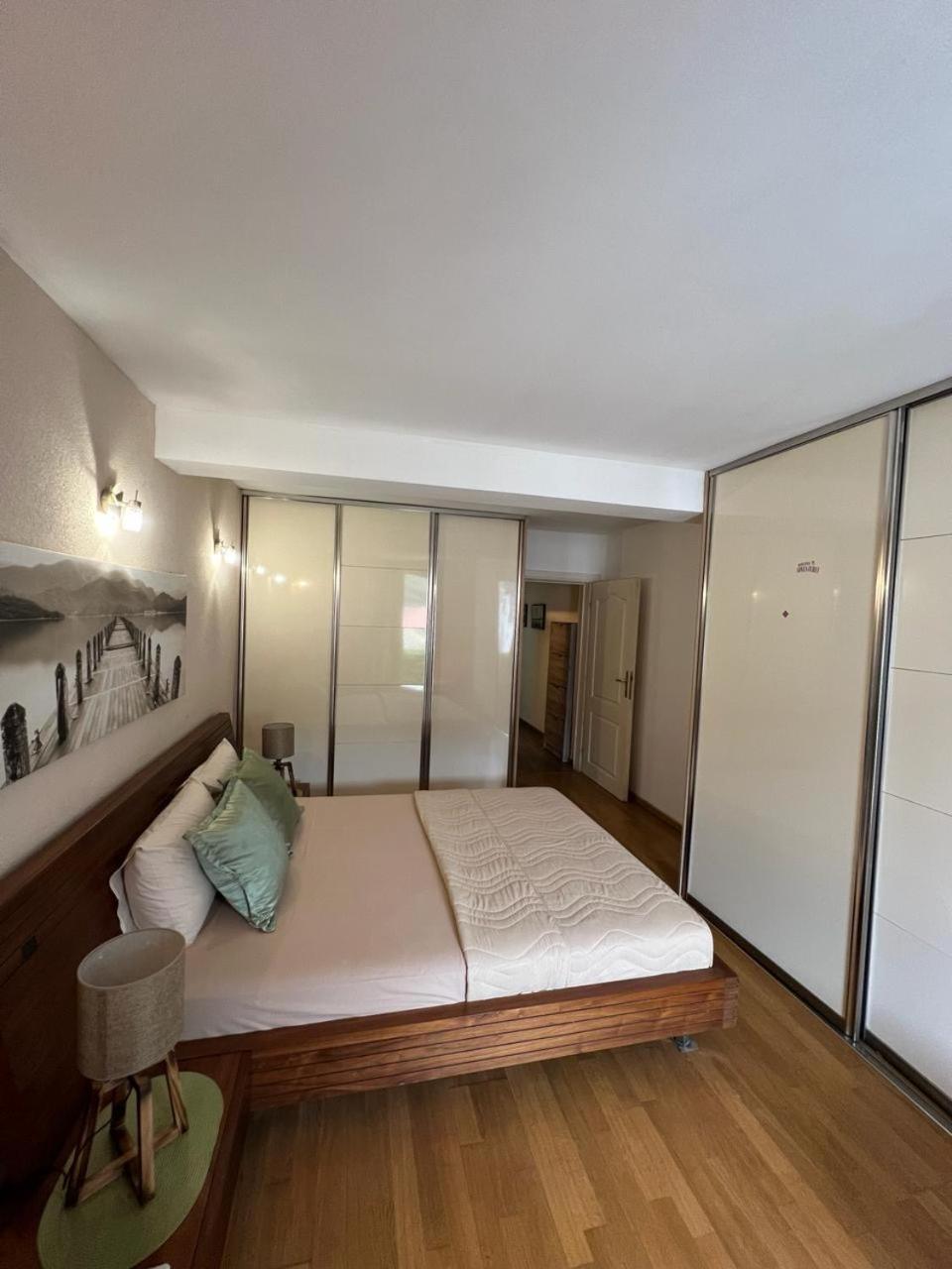 Jovovic Apartman