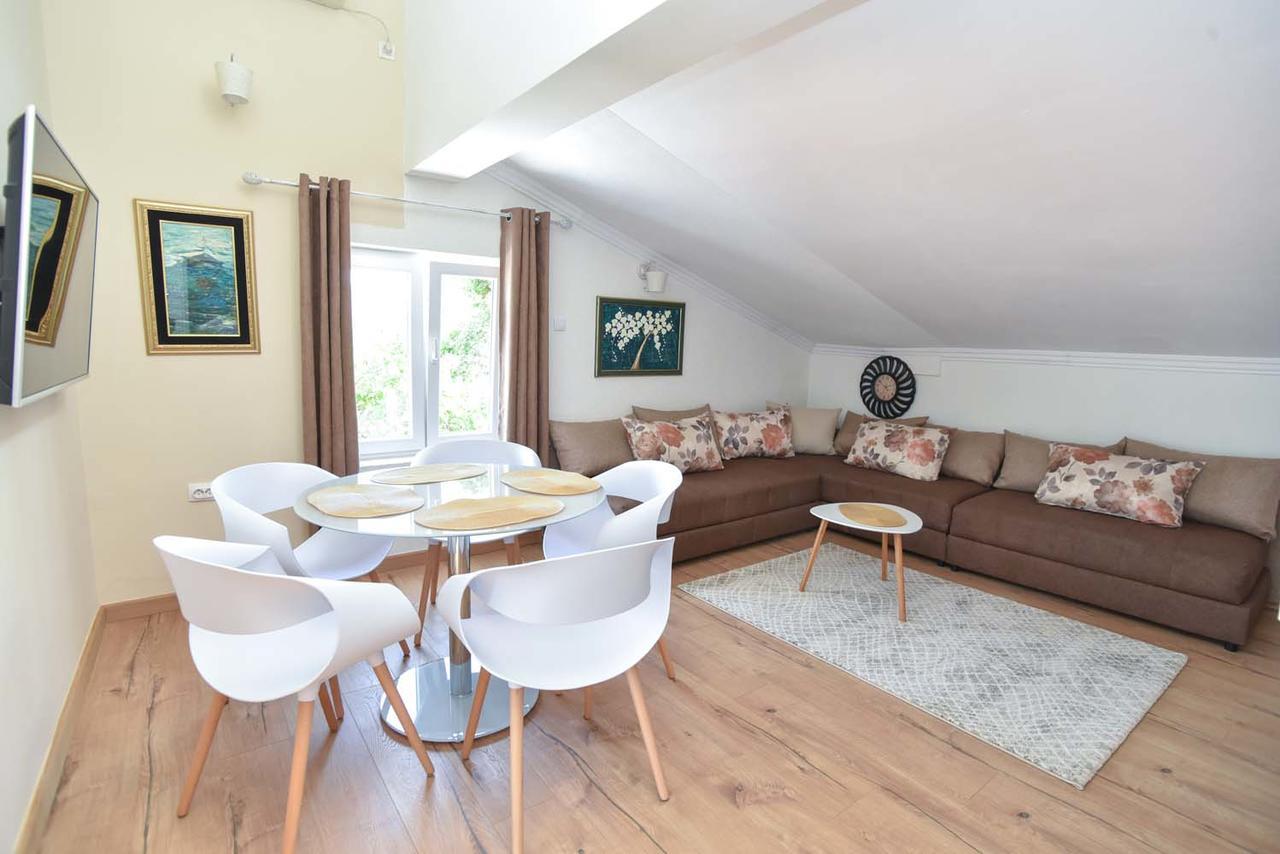 Jovovic Apartman *